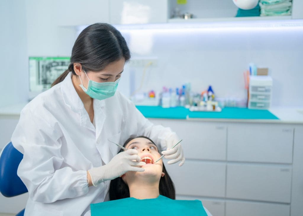 Teeth Whitening Cost Malaysia: Govt vs Private Clinics